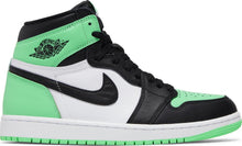 将图片加载到图库查看器,Jordan 1 Retro High OG Green Glow New Size 14M