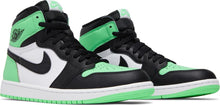将图片加载到图库查看器,Jordan 1 Retro High OG Green Glow New Size 14M
