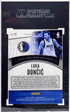 将图片加载到图库查看器,LUKA DONCIC 2019/20 PANINI PRIZM #20 SGC 8.5 DOMINANCE MAVS INSERT FG1233