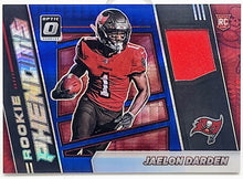 تحميل الصورة إلى عارض المعرض، 2021 DONRUSS OPTIC JAELON DARDEN ROOKIE PHENOMS RELIC/PATCH RED PRIZM #RPH-34 NM