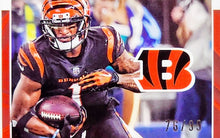 تحميل الصورة إلى عارض المعرض، المتنافسون في JA'MARR CHASE 2022 Optic MVP Blue Prizm 76/99 #MVP-21