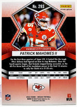 تحميل الصورة إلى عارض المعرض، 2022 Panini Mosaic Camo Pink #293 Patrick Mahomes II Kansas City Chiefs