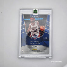 تحميل الصورة إلى عارض المعرض، 2019-20 Spectra Icons Auto Celestial Prizm 19/75 Richard Hamilton #IA-RHM Detroit Pistons