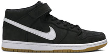 Load image into Gallery viewer, Dunk Mid SB 'Orange Label' Size 8M / 9.5W