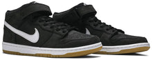 Load image into Gallery viewer, Dunk Mid SB 'Orange Label' Size 8M / 9.5W