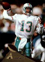 تحميل الصورة إلى عارض المعرض، 1994 Pinnacle Dan Marino #120 ميامي دولفينز