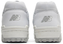 将图片加载到图库查看器,New Balance 550 'White Grey' SIZE 14M NEW