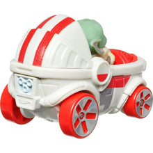 将图片加载到图库查看器,Hot Wheels RacerVerse Die-Cast Vehicle with Grogu - walk-of-famesports