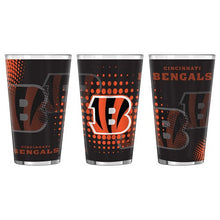 将图片加载到图库查看器,NFL Teams 16 oz Pint Glass - Assorted Team & Style Choose your