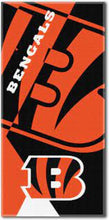 将图片加载到图库查看器,NFL Towel Assorted Style / Size / Teams Choose Your
