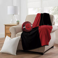 将图片加载到图库查看器,NCAA Arkansas Razorbacks 15" Cloud Pillow