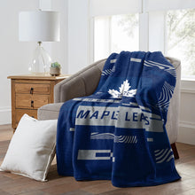 将图片加载到图库查看器,NHL Toronto Maple Leafs 60" x 80" Digitize Raschel Throw Blanket