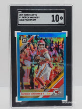 تحميل الصورة إلى عارض المعرض، 2019 Panini Donruss Optic Aqua Prizm 59/299 Patrick Mahomes II #1 Chiefs SGC GEM MINT 10