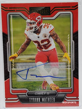 تحميل الصورة إلى عارض المعرض، 2021 Panini Playbook #51 Tyrann Mathieu Auto 10/49 كانساس سيتي تشيفز