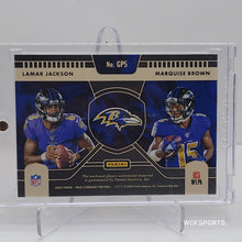 تحميل الصورة إلى عارض المعرض، 2020 Panini Gold Standard Golden Pairs #GP5 Lamar Jackson / Marquise Brown Patch 138/199