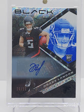 تحميل الصورة إلى عارض المعرض، 2022 Panini Black Drake London Rookie Auto /25 #104 ATLANTA FALCONS