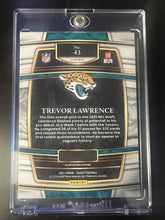 تحميل الصورة إلى عارض المعرض، 2021 Panini Select Concourse Silver Prizm Trevor Lawrence Rookie #43 Jaguars
