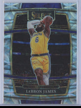 Load image into Gallery viewer, 2021-22 Panini Select Concourse Scope Prizm LeBron James #100 LA Lakers