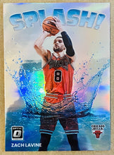 تحميل الصورة إلى عارض المعرض، 2022-23 Donruss Optic Zach LaVine Splash! Holo #14 Chicago Bulls - walk-of-famesports