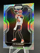 تحميل الصورة إلى عارض المعرض، Joe Burrow 2020 Panini Prizm Silver RC Rookie #PB-1 BENGALS - walk-of-famesports
