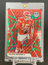 تحميل الصورة إلى عارض المعرض، 2020 Panini Mosaic Red/Green Burst Prizm #1 Patrick Mahomes II Kansas City Chiefs