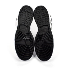 Load image into Gallery viewer, (2012) Nike Dunk Olympic Pack New New Size 7.5M