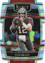 تحميل الصورة إلى عارض المعرض، 2021 Panini Select Tom Brady Die-Cut Silver Prizm #1 Tampa Bay Buccaneers