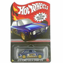 تحميل الصورة إلى عارض المعرض، نسخة Hot Wheels 2022 Collectors Edition من Alfa Romeo Giulia Sprint GTA