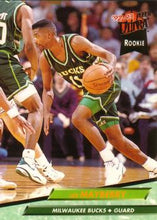 تحميل الصورة إلى عارض المعرض، 1992-93 Fleer Ultra Lee Mayberry RC #300 Milwaukee Bucks