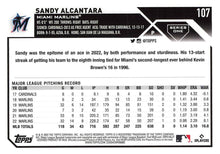 تحميل الصورة إلى عارض المعرض، 2023 Topps Gold Star Sandy Alcantara #107 Miami Marlins