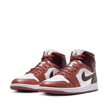 将图片加载到图库查看器,Jordan 1 Mid Dusty Peach Night Maroon New Size 7W / 5.5M