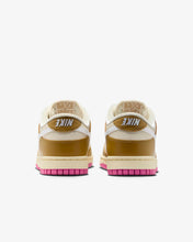 将图片加载到图库查看器,Nike Womens  Dunk Low SE Bronze Pink New Size: 11W /9.5M