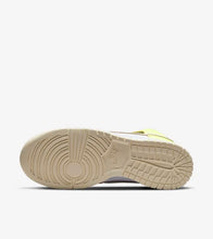 تحميل الصورة إلى عارض المعرض، حذاء Nike Dunk High Cashmere - جديد تمامًا - مقاس 6.5W / 5M
