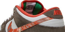 Load image into Gallery viewer, Nike SB Dunk Low Crushed D.C. Friends &amp; Family (Special Box) Size 9M
