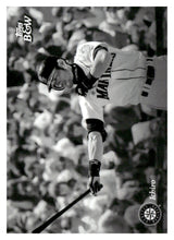 将图片加载到图库查看器，2023 Topps Black &amp; White #51 Ichiro
