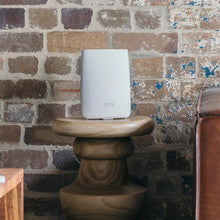 将图片加载到图库查看器，NETGEAR Orbi Whole Home Mesh Wi-Fi System with Advanced Cyber Threat Protection, 3-pack (USED)
