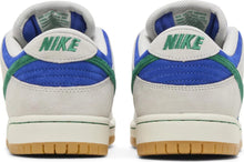 Load image into Gallery viewer, Dunk Low SB &#39;Hyper Royal Malachite&#39; Size 6.5M / 8W New
