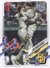 تحميل الصورة إلى عارض المعرض، 2021 Topps Update Baseball #1-330  - Choose Yours
