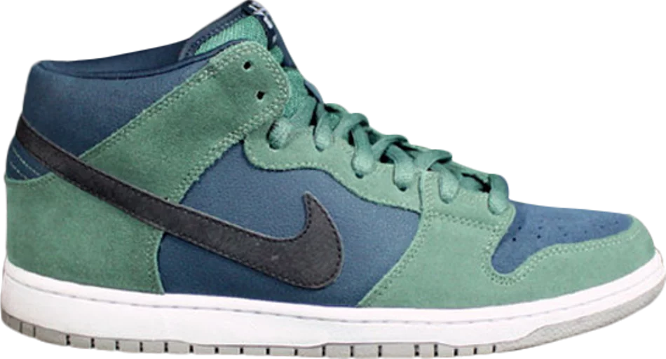 Nike SB Dunk Mid Nori Size 8.5M / 10W New