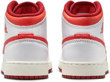 Load image into Gallery viewer, JORDAN 1 MID SE LOBSTER SIZE 3.5Y / 5W NEW
