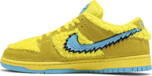 Load image into Gallery viewer, Nike SB Dunk Low Grateful Dead Bears Opti Yellow Size 9.5M / 11W DS OG ALL

