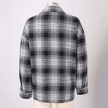 Load image into Gallery viewer, Flannel Shirt for Women Oversized Long Sleeve Button Down Plaid Shirt Loose Fit Casual Coat with Pockets
