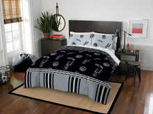Load image into Gallery viewer, San Antonio Spurs Rotary Bed In Bags - Assorted Size
