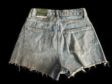 تحميل الصورة إلى عارض المعرض، Wild Fable- Medium Wash High Waist Shorts
