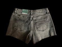 تحميل الصورة إلى عارض المعرض، Wild Fable - Low Rise Shorts
