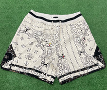 将图片加载到图库查看器，Travis Scott x Jordan Paisley Shorts Orewood
