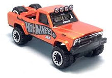 Load image into Gallery viewer, 2023 Hot Wheels &#39;73 Jeep J10 Baja Blazers 3/10, 196/250 New for 2023
