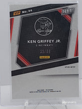 تحميل الصورة إلى عارض المعرض، 2023 Panini VIP NATIONAL CONVENTION Green Cracked Ice 33/99 Ken Griffey Jr. #44 Cincinnati Reds
