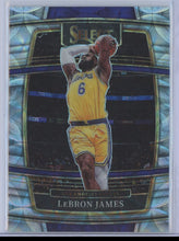 Load image into Gallery viewer, 2021-22 Panini Select Concourse Scope Prizm LeBron James #100 LA Lakers
