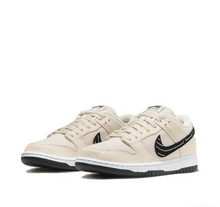 Load image into Gallery viewer, Nike SB Dunk Low Albino &amp; Preto Size 12M DS OG ALL
